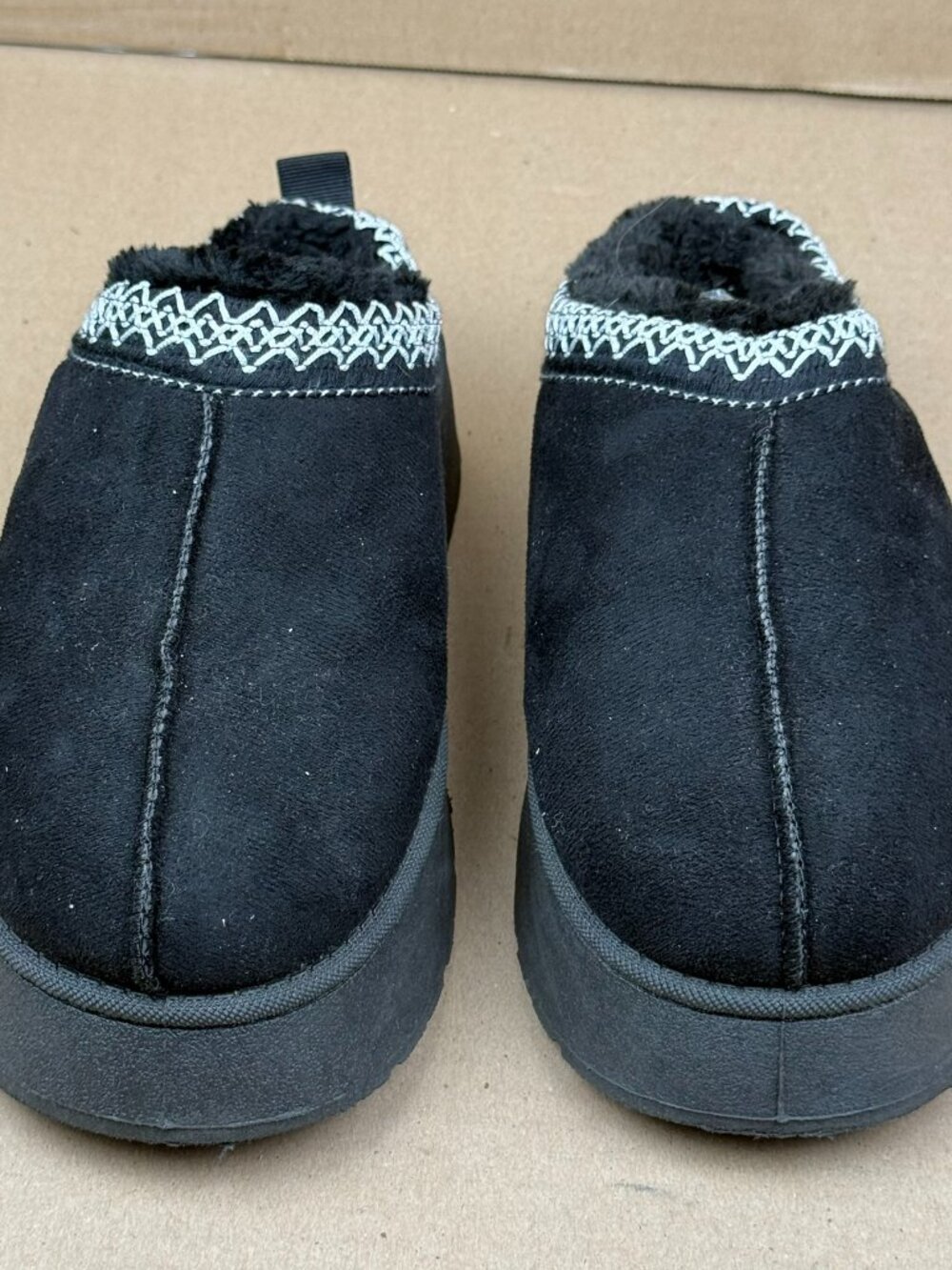 Women's Black Platform Faux Fur Lined Slippers Size 10 Cozy Slip On Shoes